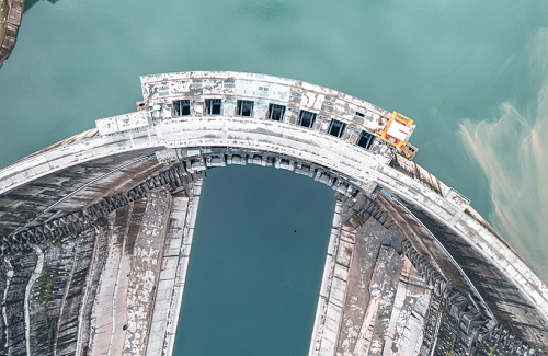 中国十年来加速能源行业的绿色转型报告