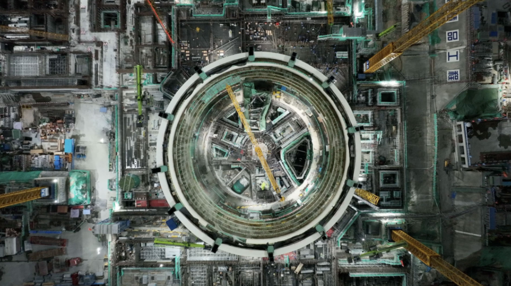 长江核电站华龙一号工地夜景。/海南核电供图 长江核电站华龙一号工地夜景。/海南核电供图