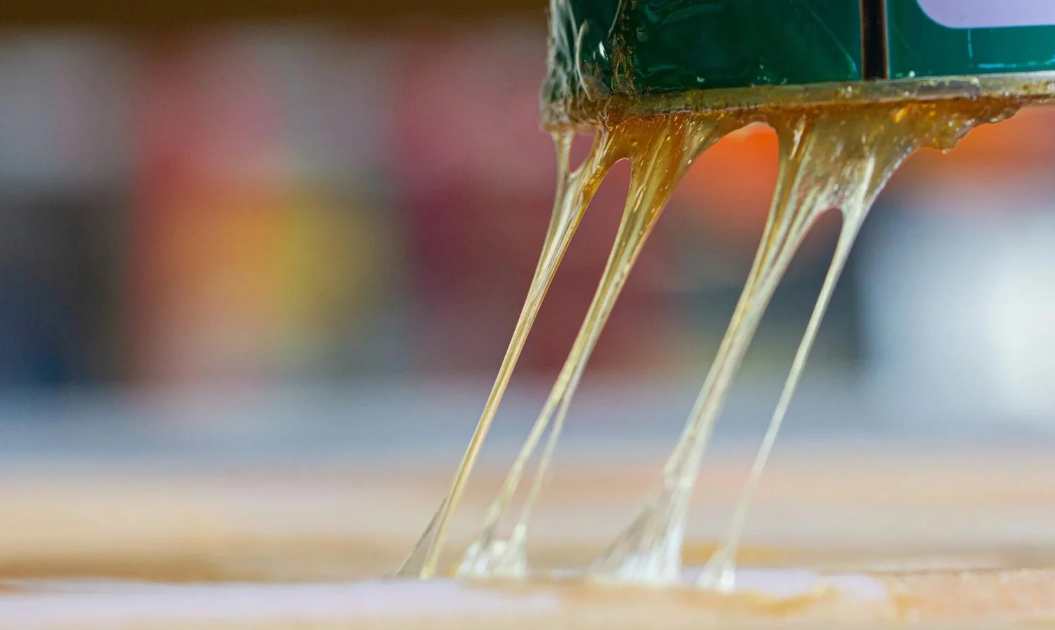 什么胶可以粘金属和橡胶？