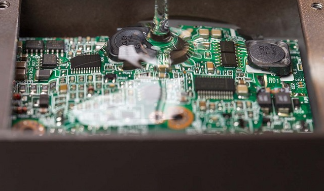 固态继电器芯片保护灌封